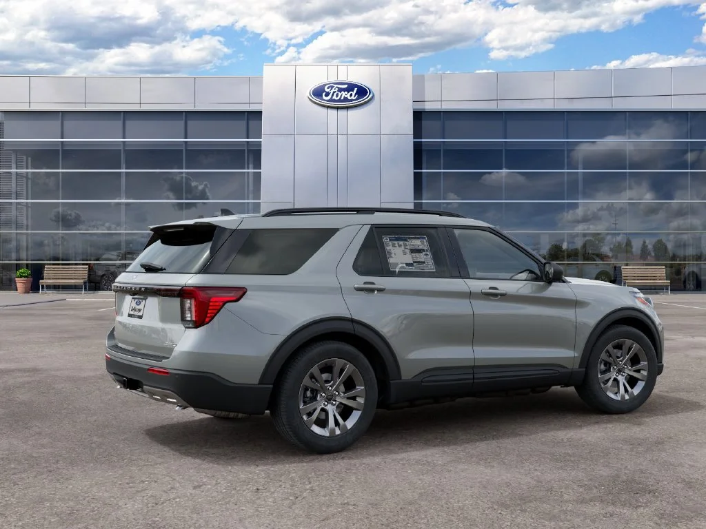New 2027 Avalanche Gray Ford Active image 6
