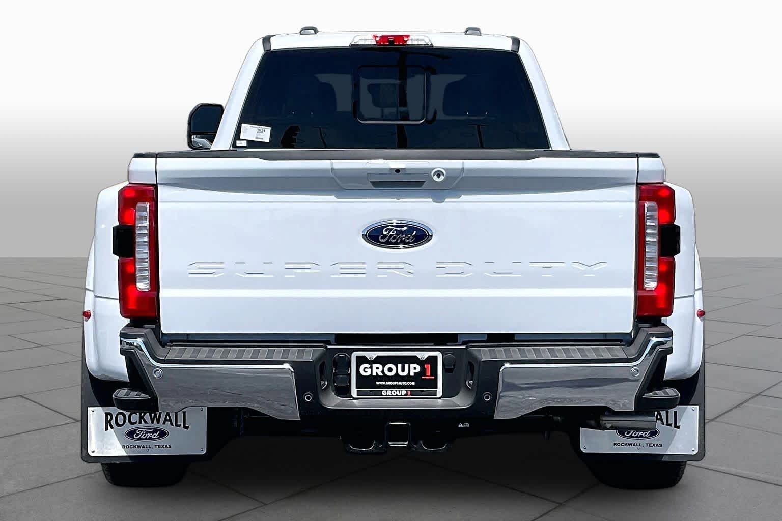 New 2026 Oxford White Ford XLT image 4