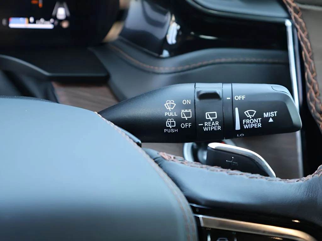 Used 2025 Velvet Jeep Summit image 35