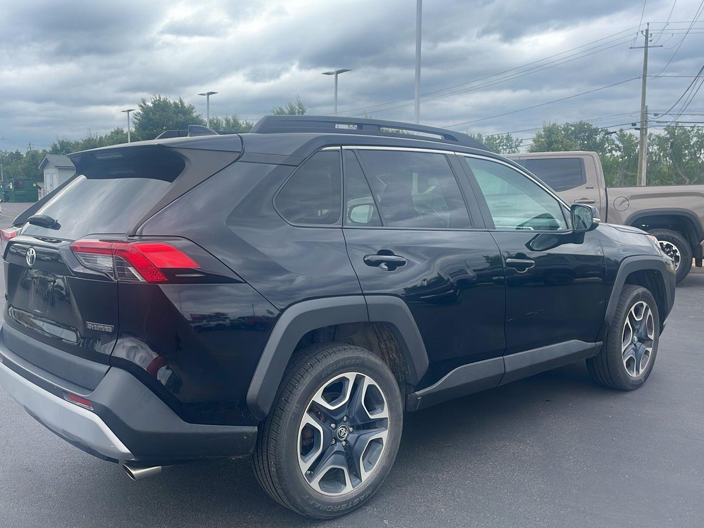 Used 2019 Midnight Black Metallic Toyota Adventure image 10