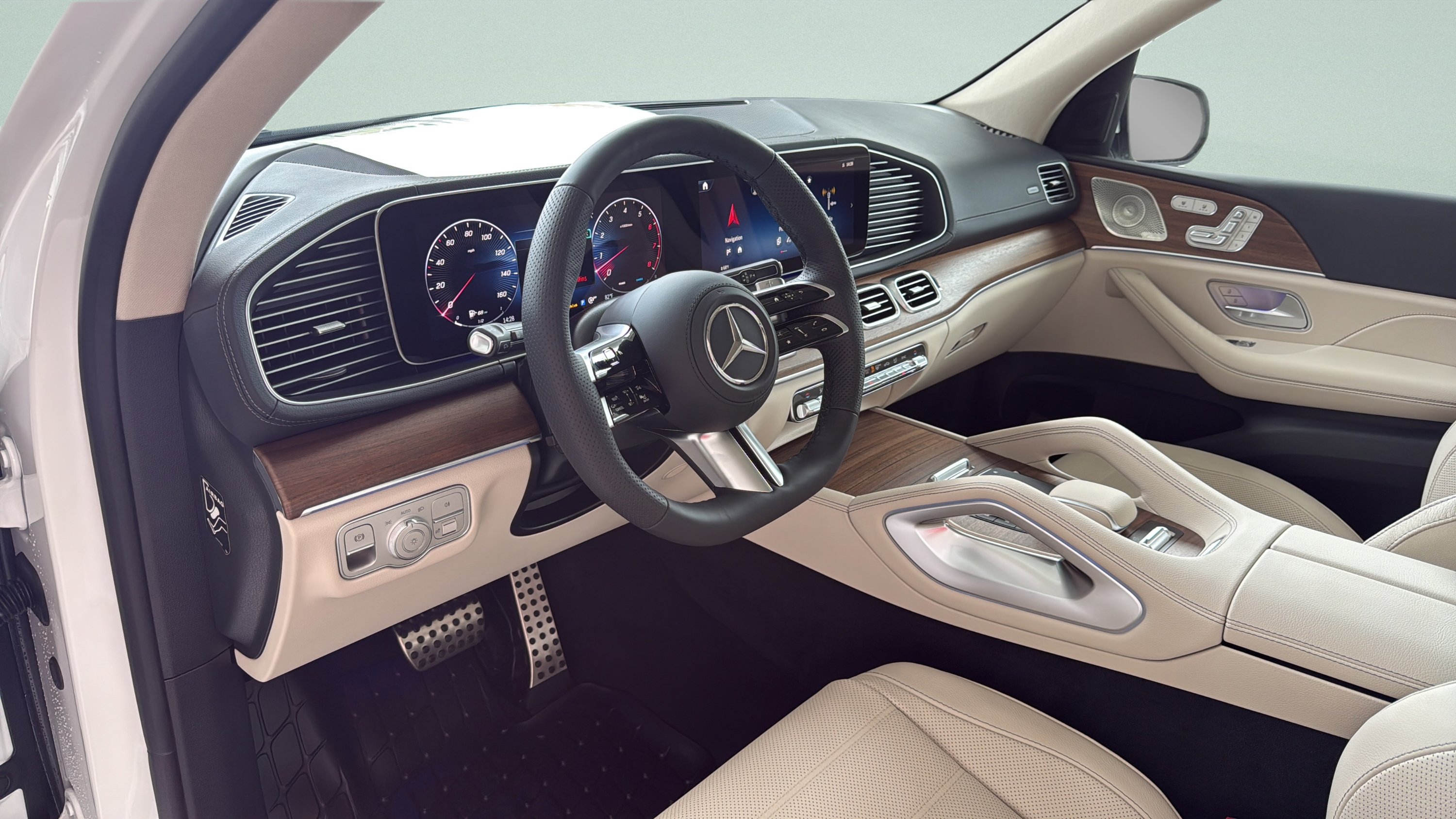 Certified Used 2026 Polar White Mercedes-Benz GLS 450 image 14