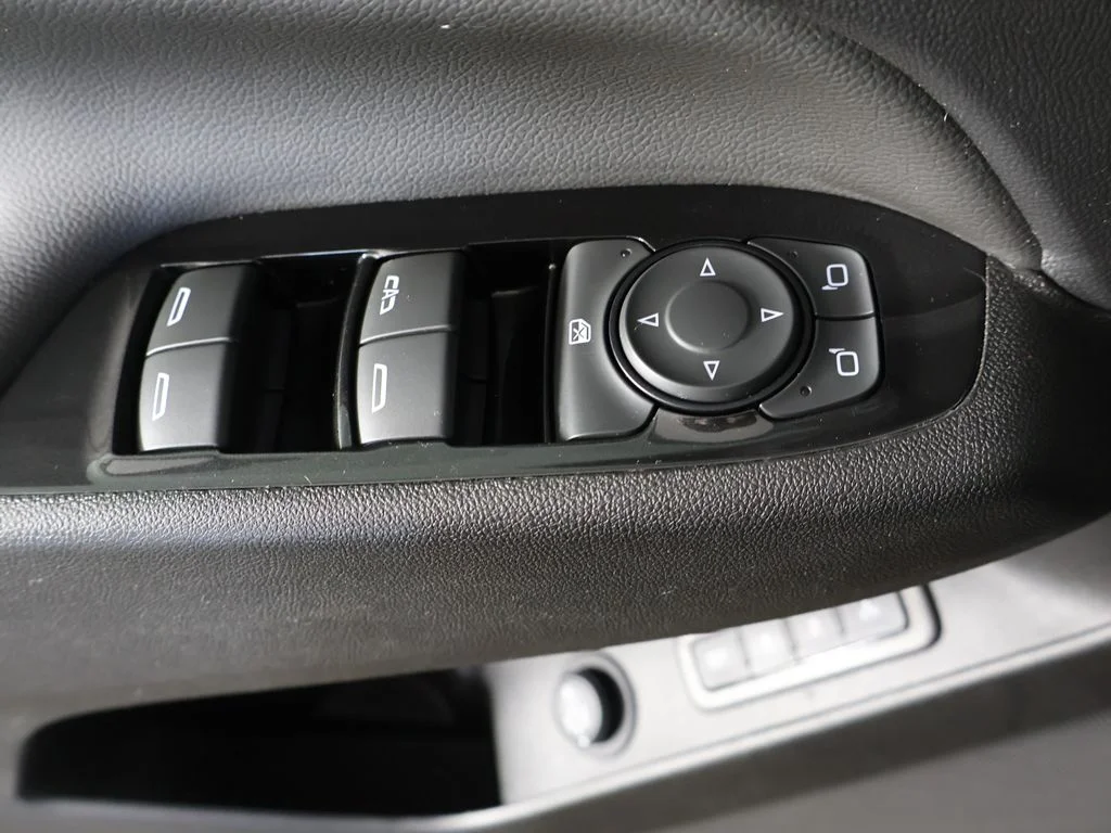 Used 2022 Black Chevrolet Premier image 33