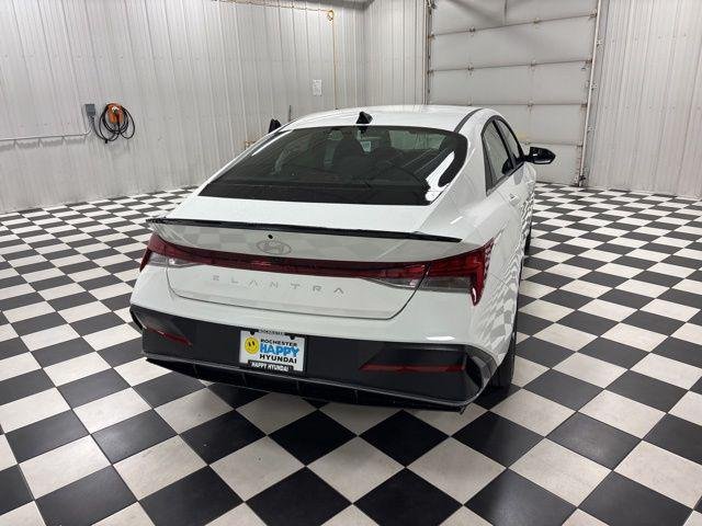 New 2026 White Hyundai SEL Sport Premium image 4