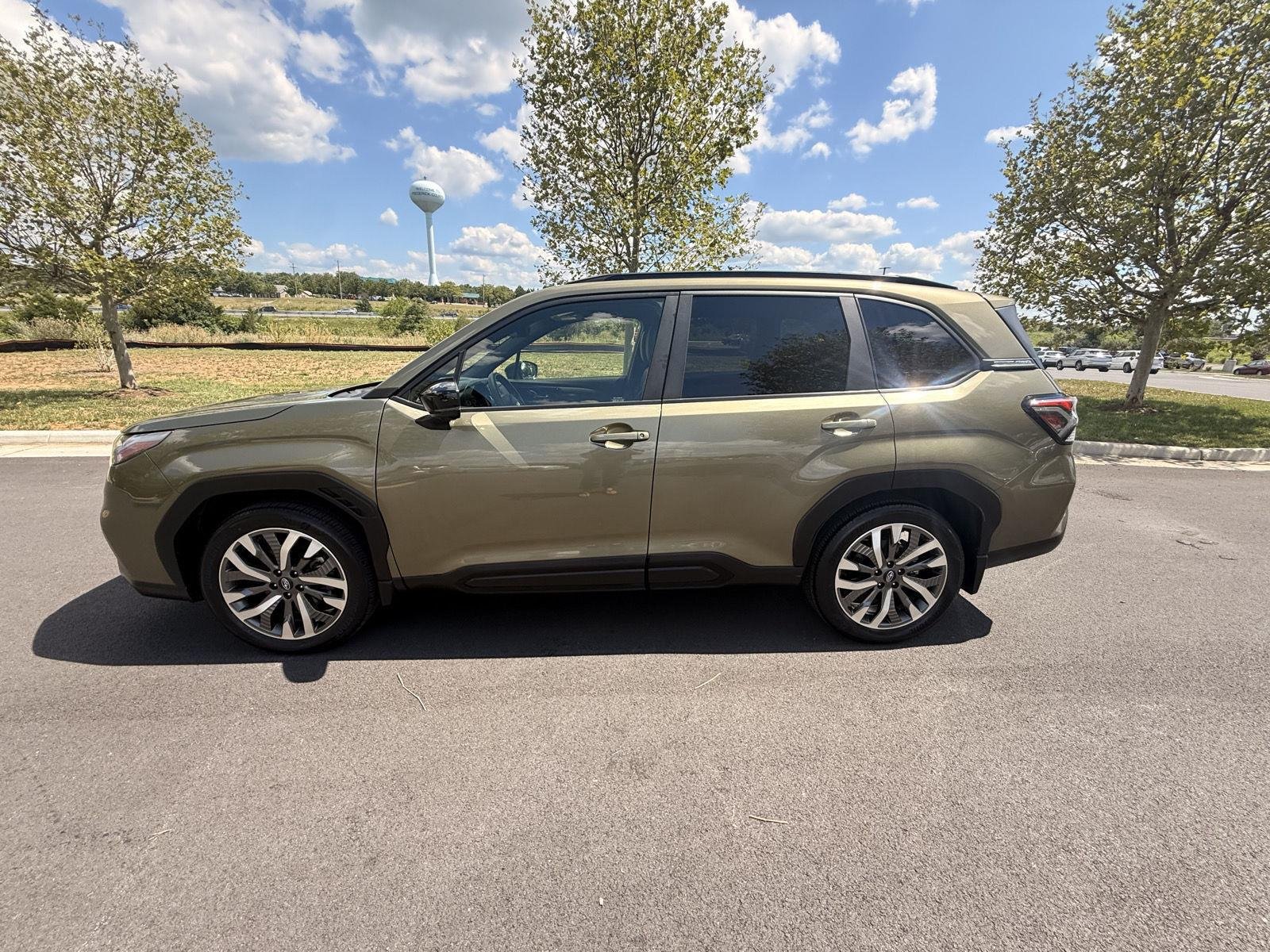 Used 2025 Autumn Green Metallic Subaru Touring image 8