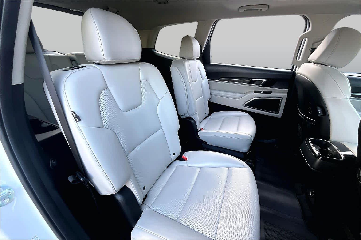 Certified Used 2025 Glacial White Pearl Kia S image 20
