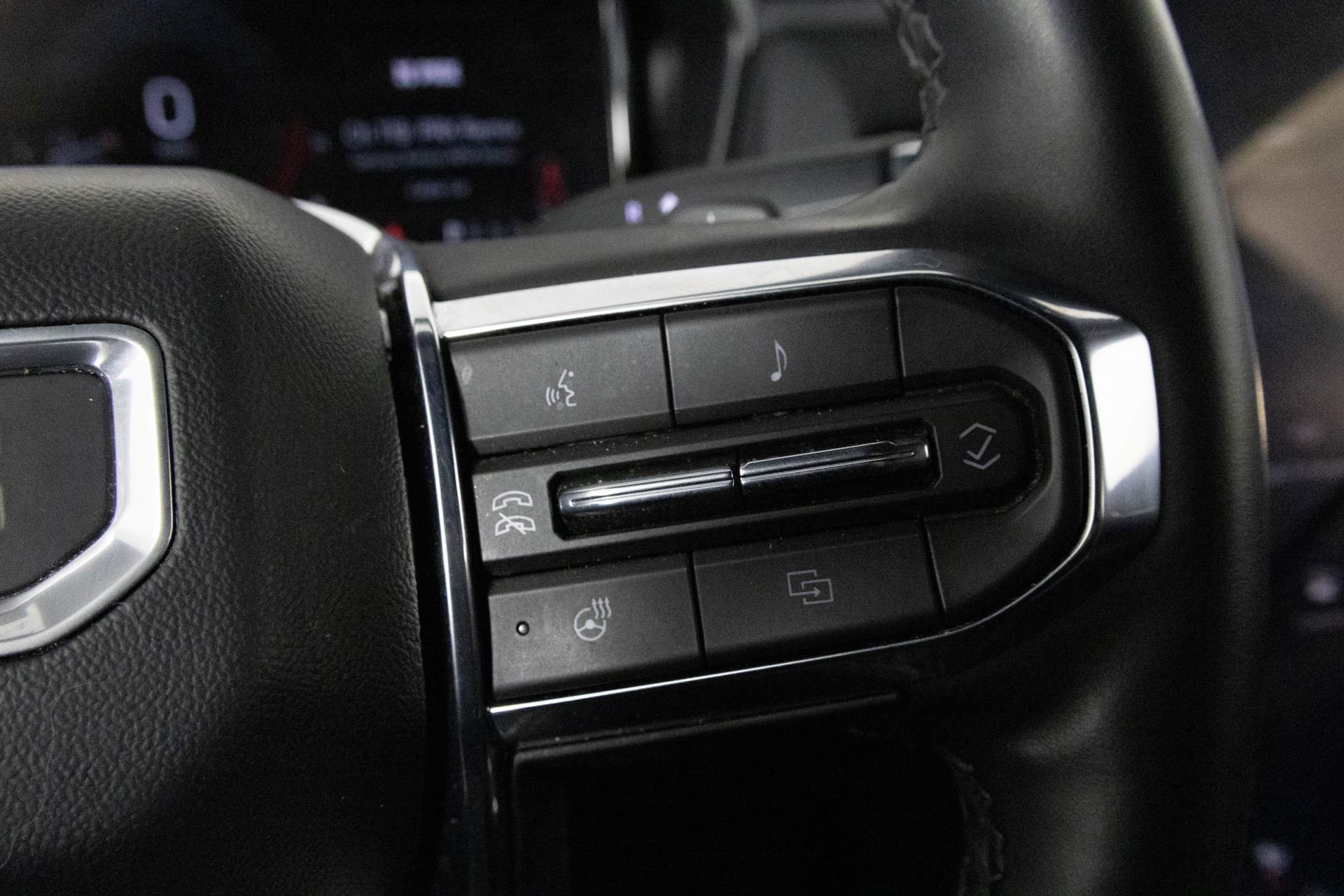 2025 GMC TERRAIN - Image 27