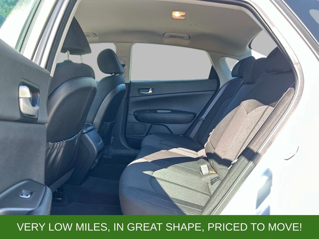 Used 2017 Silver Kia LX image 14