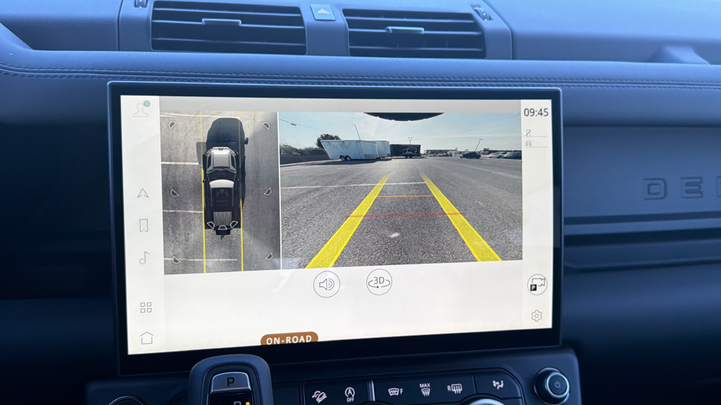 New 2026 Fuji White Land Rover X-Dynamic SE image 23