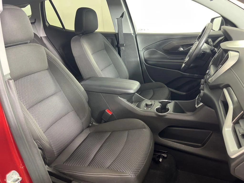 Used 2023 Volcanic Red Tintcoat GMC SLE image 21
