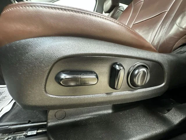 Used 2018 White Buick Avenir image 15