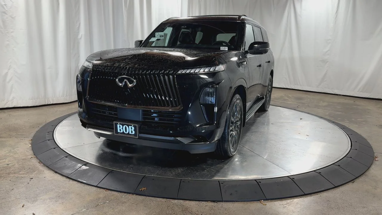 New 2026 2T MINERAL BLAC INFINITI Autograph 4WD image 4