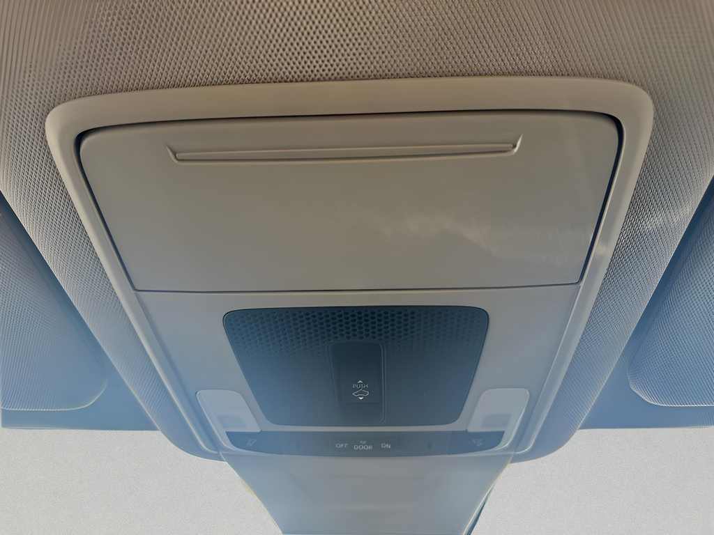 Used 2023 White Honda EX-L image 32