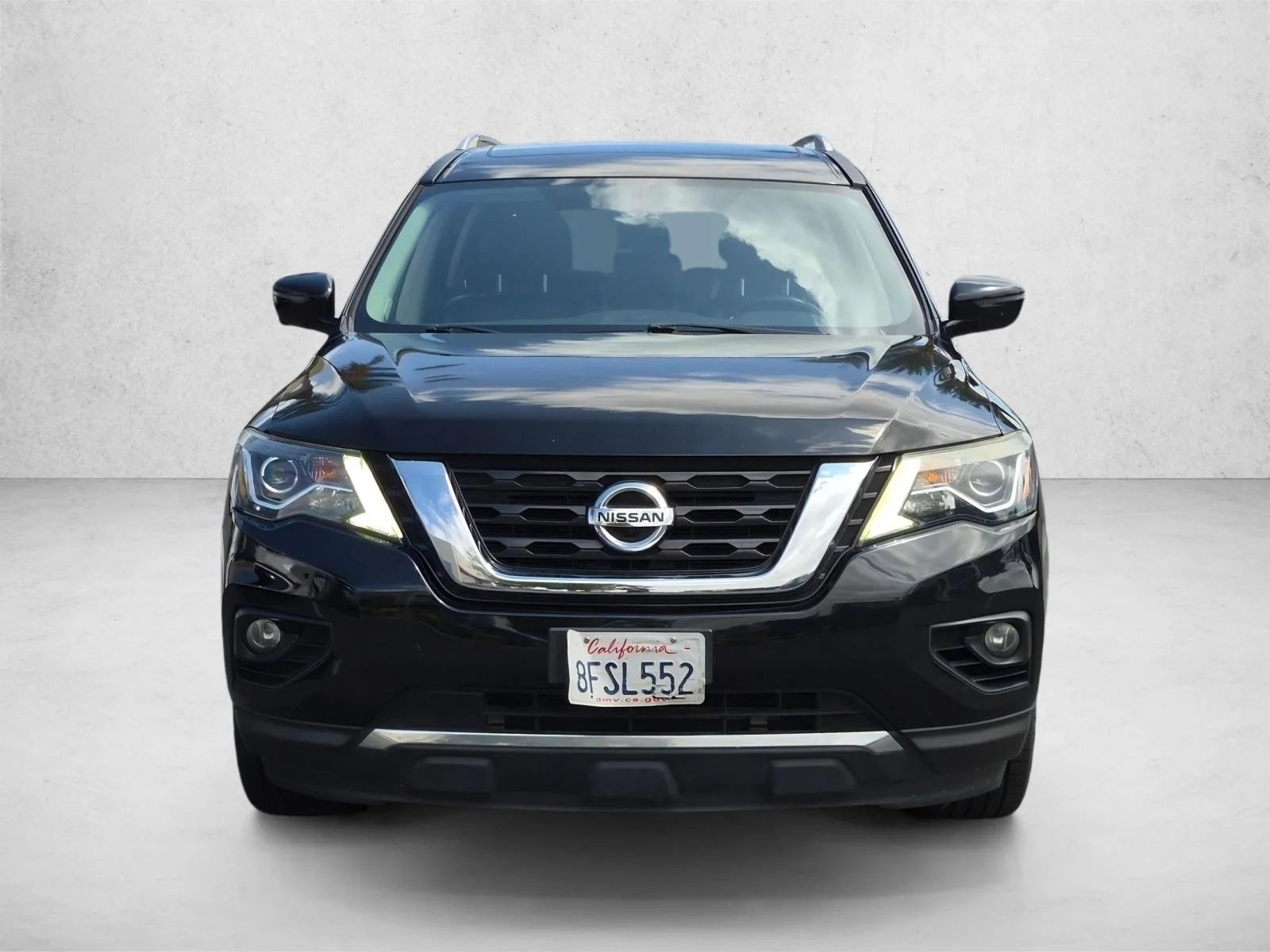 Used 2018 Nissan Pathfinder Platinum with VIN 5N1DR2MN3JC649330 for sale in Cerritos, CA