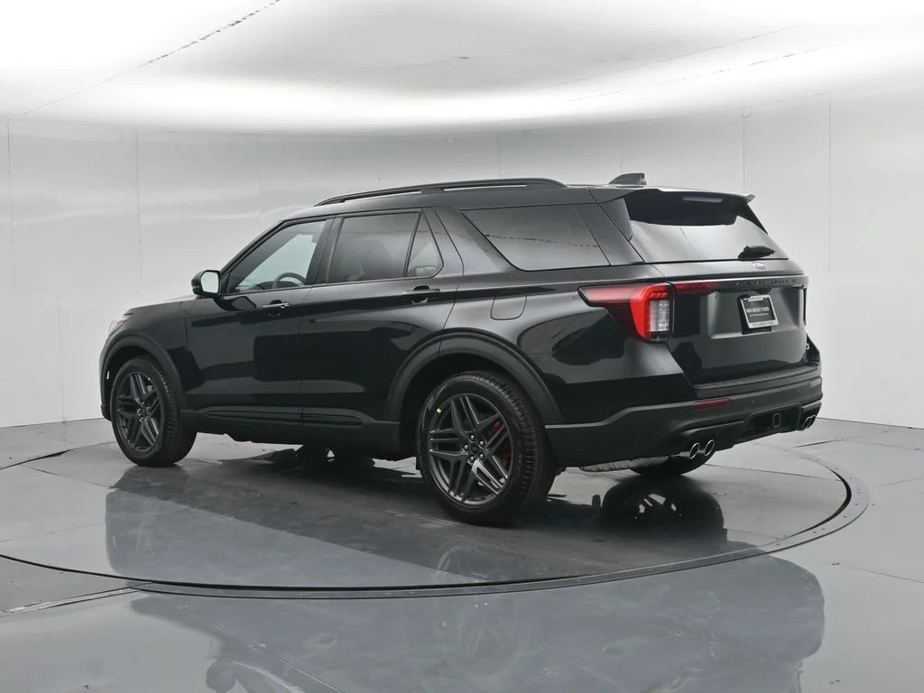 New 2026 Agate Black Metallic Ford ST image 6