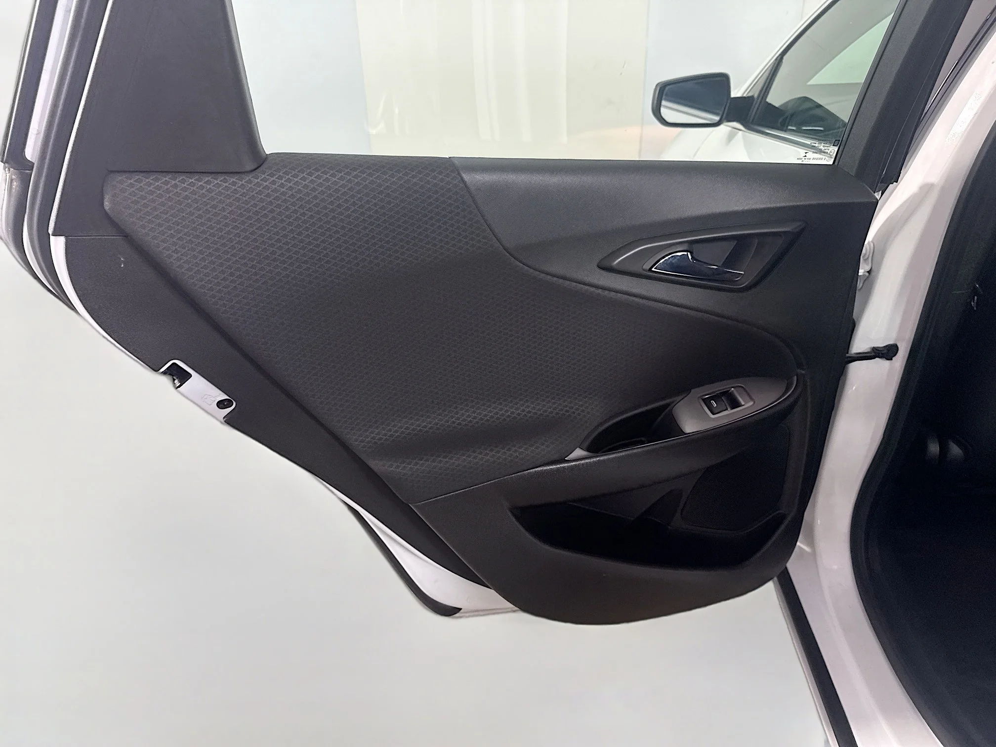 Used 2019 Summit White Chevrolet LS image 22