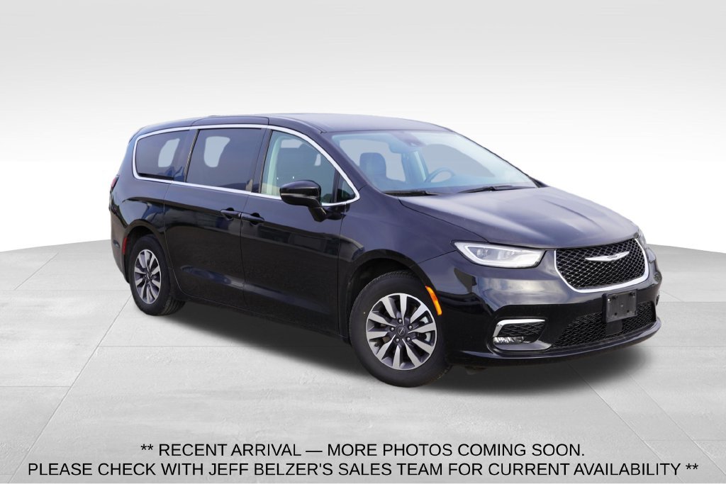 2024 Chrysler Pacifica PHEV