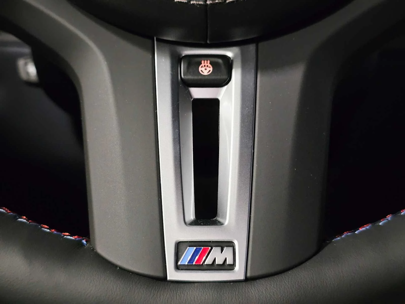 2026 BMW 8 Series M850i - Photo 22