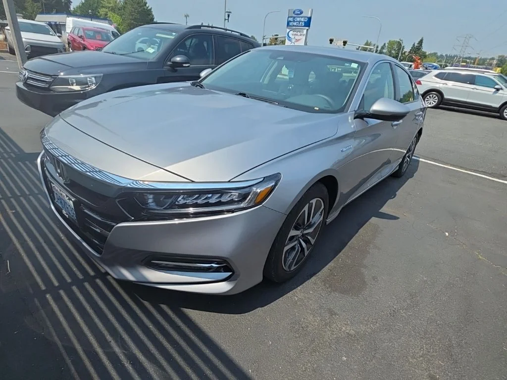Used 2019 Lunar Silver Metallic Honda EX-L image 1
