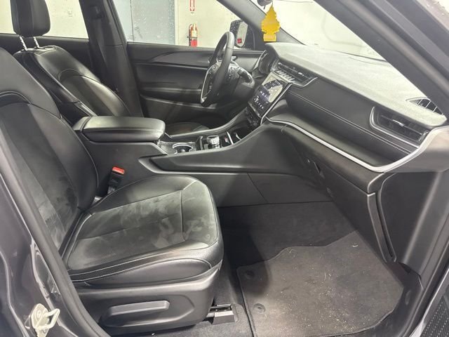 Used 2024 Gray Jeep Altitude X image 27