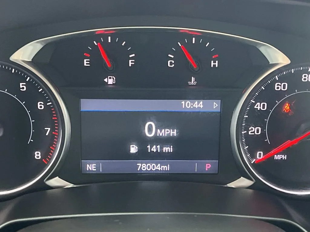 Used 2023 SUMMIT WHITE Chevrolet LT image 16