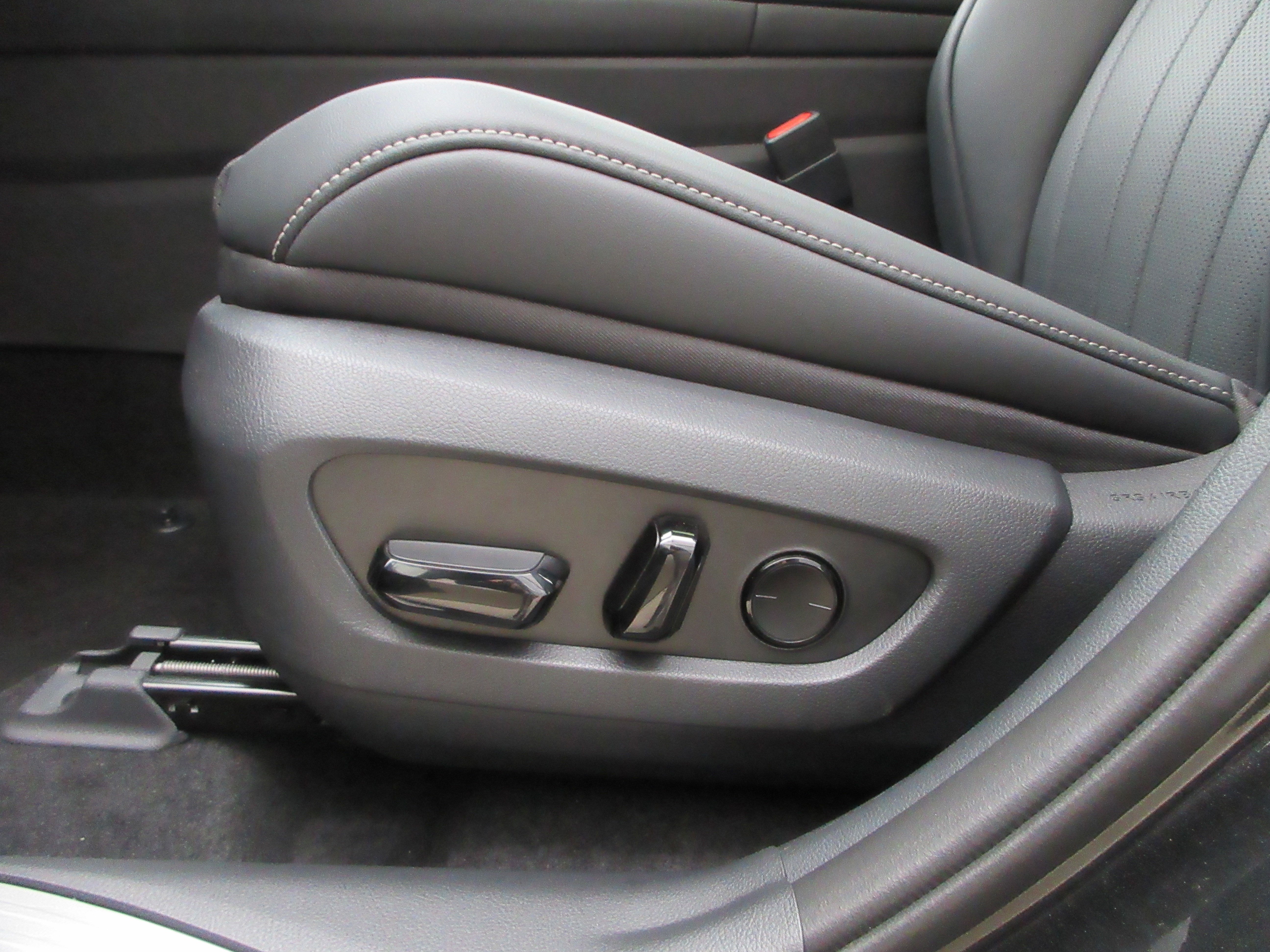 2026 Lexus NX 450h+ F-Sport - Photo 32