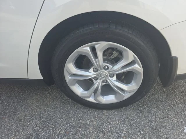 Used 2025 White Honda LX image 32