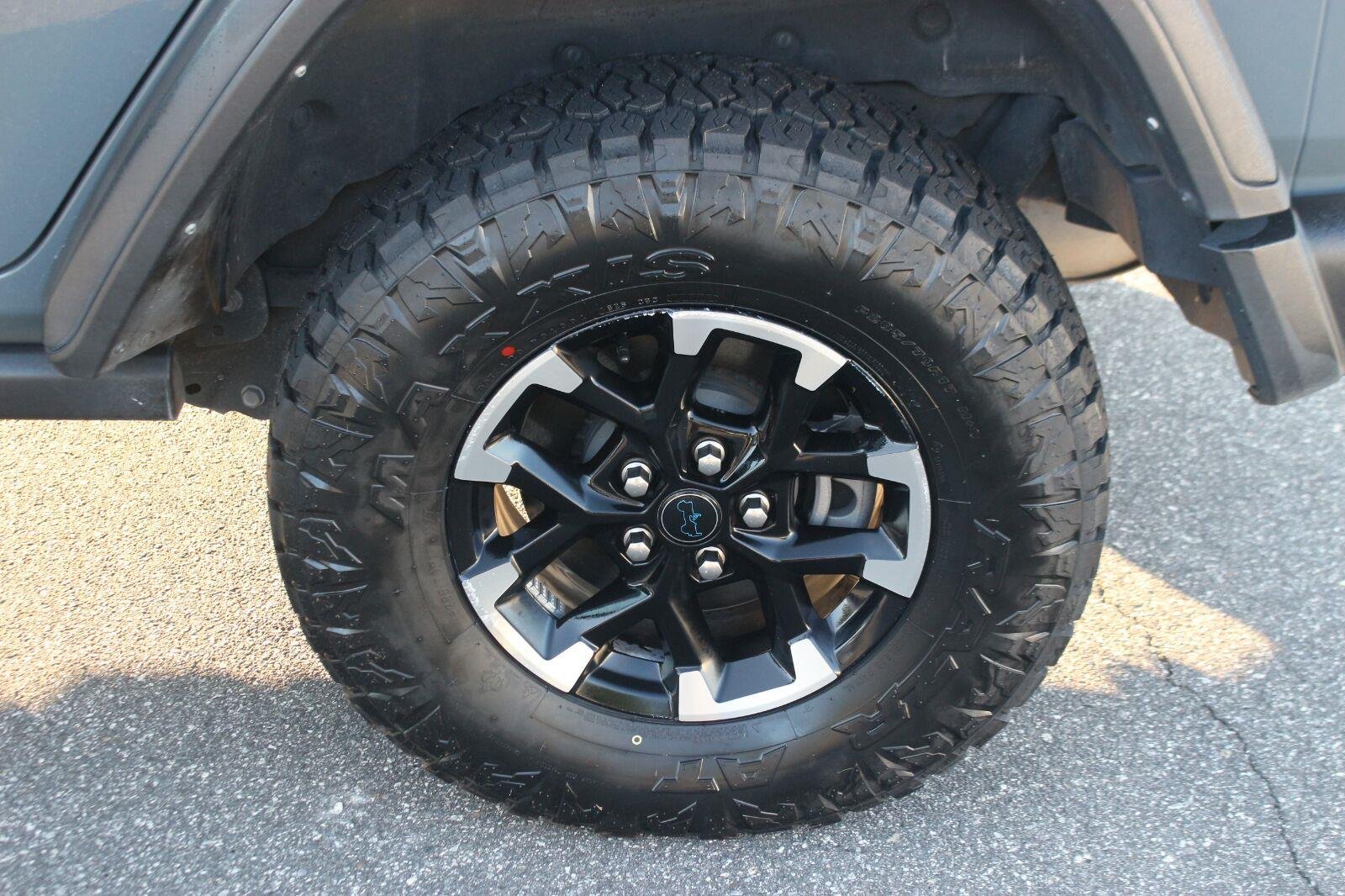 Used 2024 Grey Jeep Rubicon image 36
