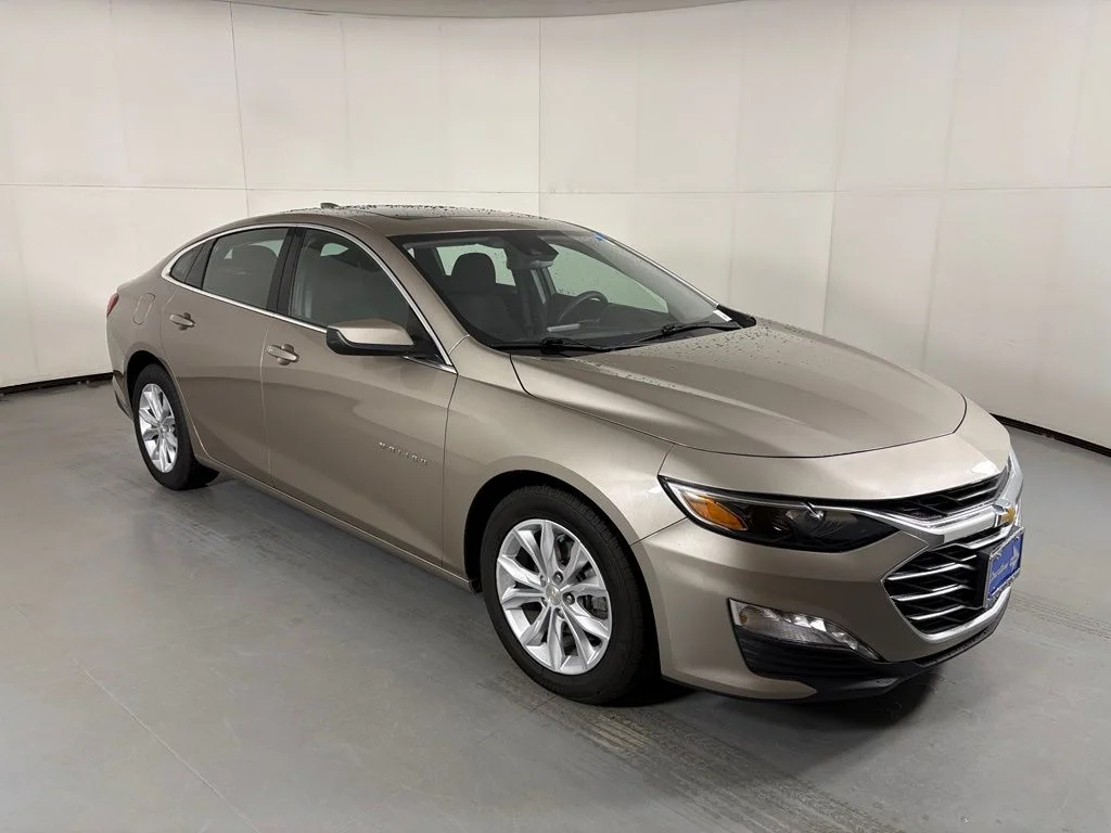 Used 2023 Gray Chevrolet LT image 2