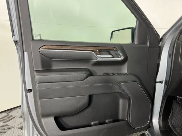 Used 2023 Sterling Metallic GMC Elevation image 13