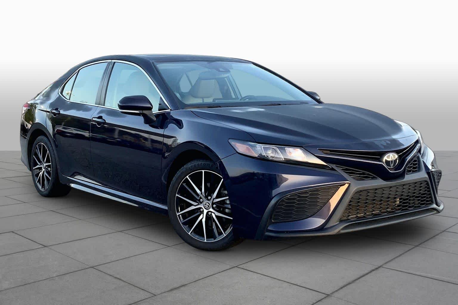 Used 2022 BLUE Toyota SE image 3