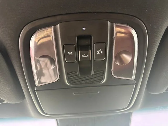 Used 2018 Silver Kia GT1 image 14