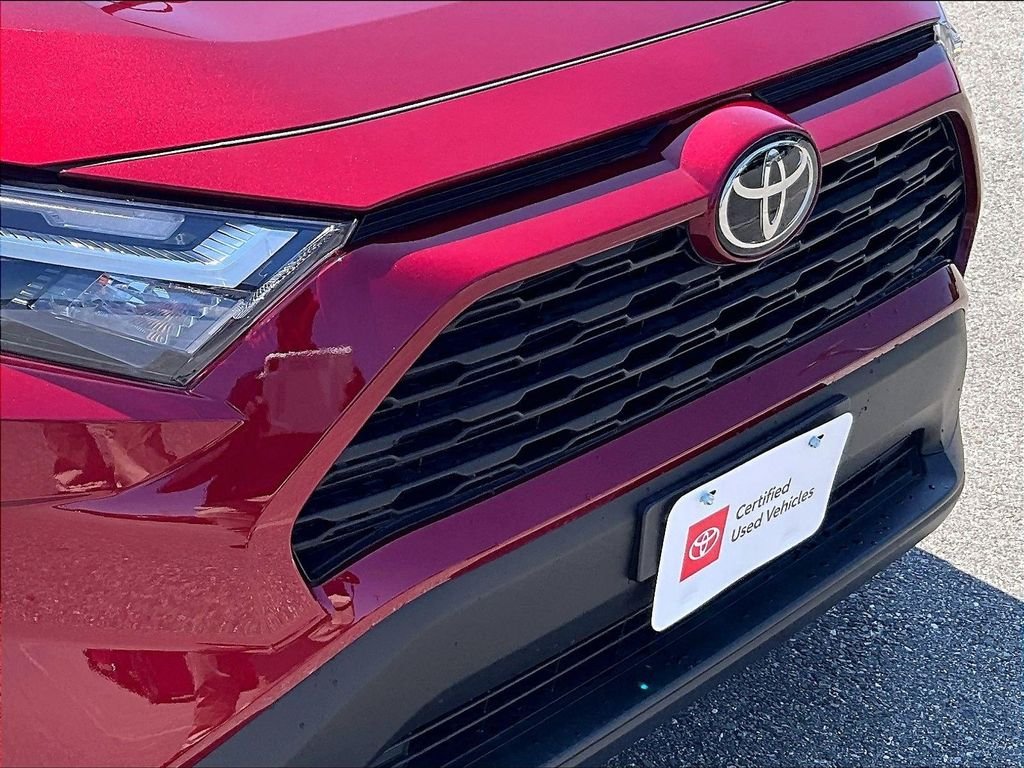 Used 2025 Red Toyota XLE Premium image 32