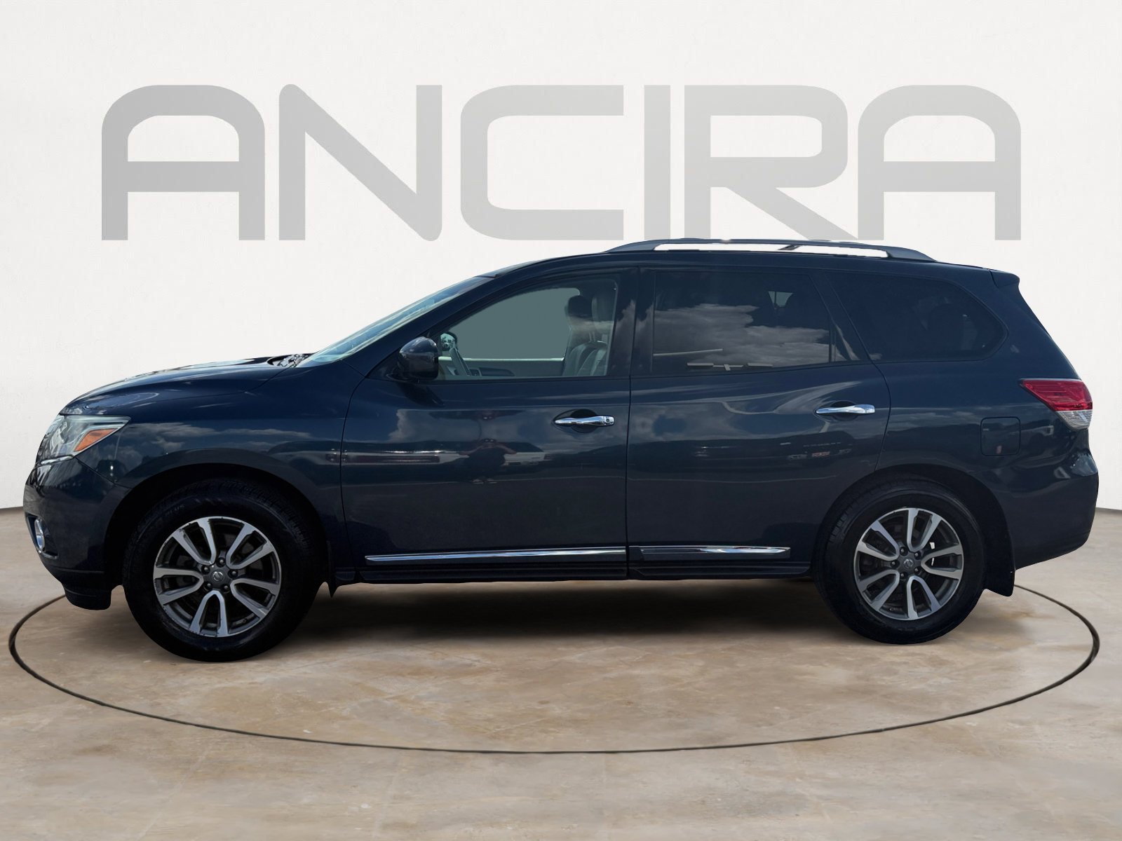 Used 2013 Arctic Blue Metallic Nissan SL image 4