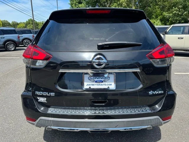 Used 2018 Black Nissan SV image 7