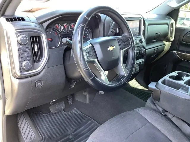 2020 Chevrolet Silverado 1500 LT - Photo 11