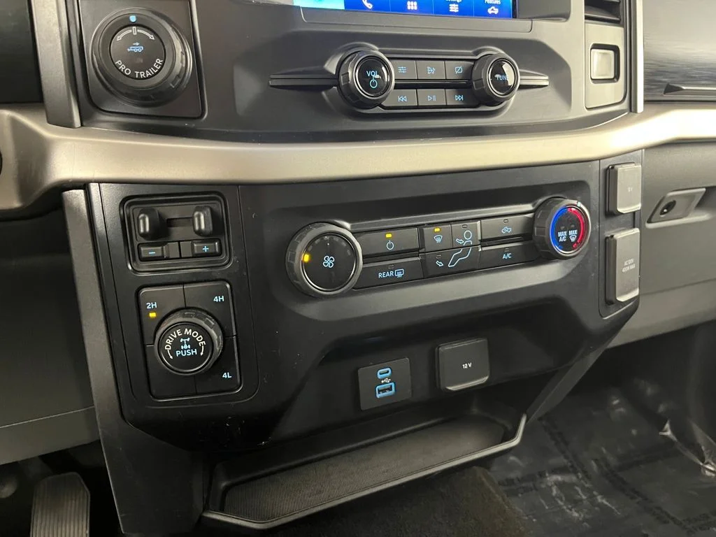 Used 2021 White Ford XLT image 22