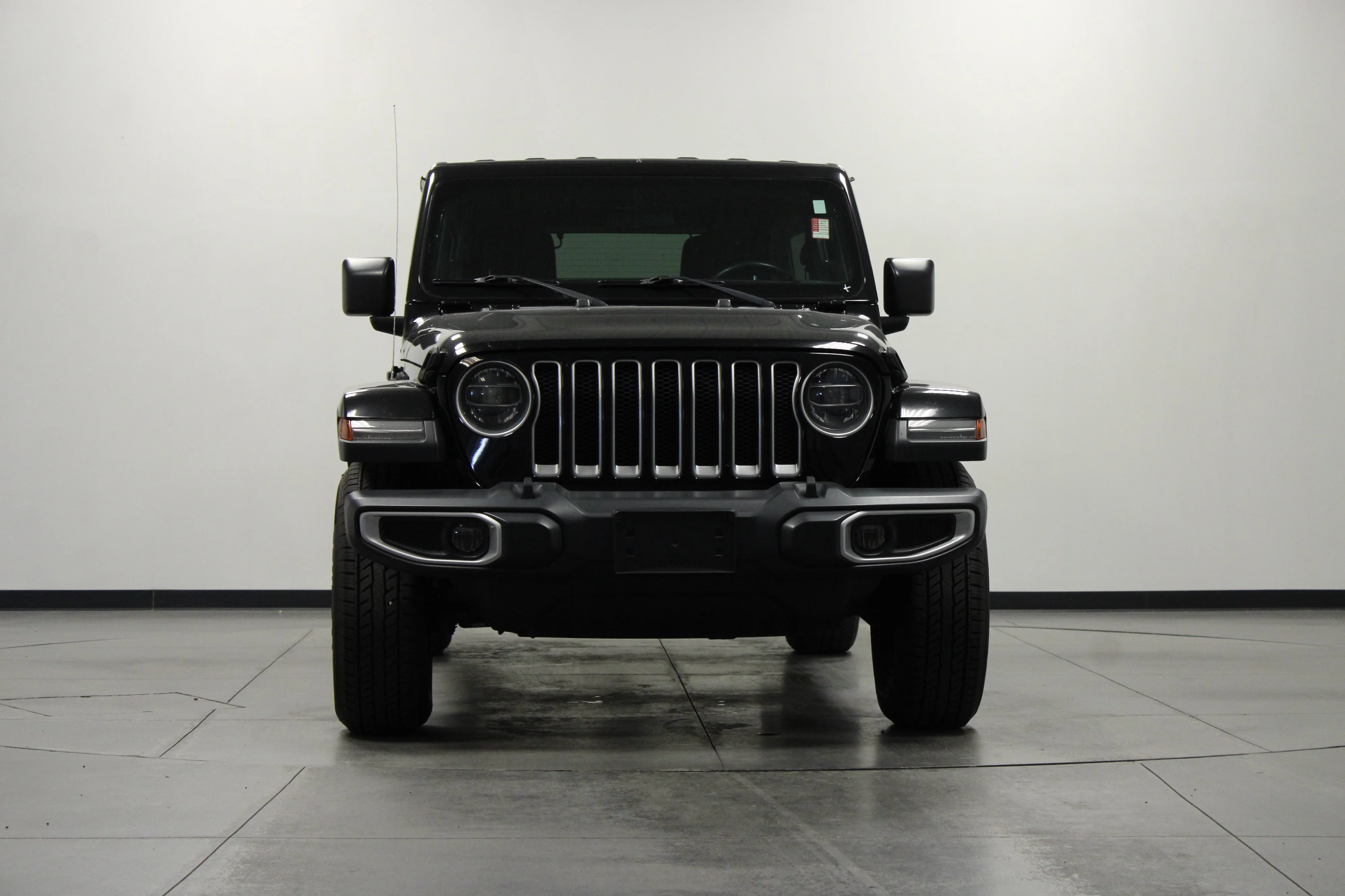 Used 2018 Black Clearcoat Jeep Sahara image 9