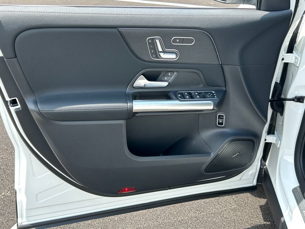 New 2026 Polar White Mercedes-Benz GLA250 image 47
