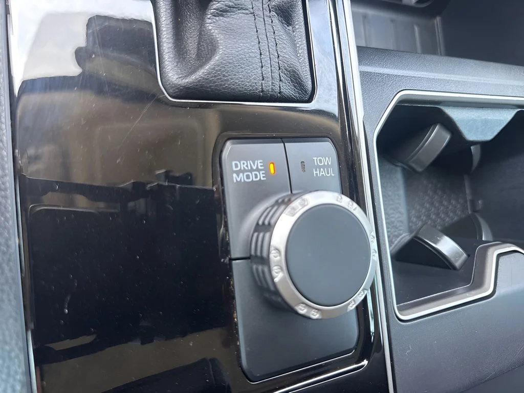 Used 2024  Toyota SR5 image 23