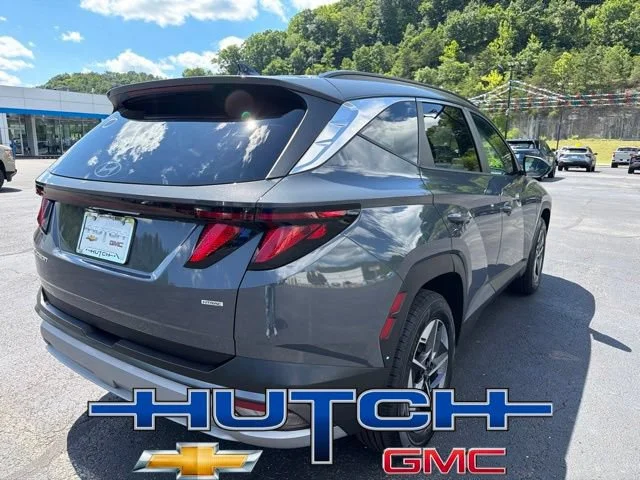 Used 2025 Gray Hyundai SEL image 3