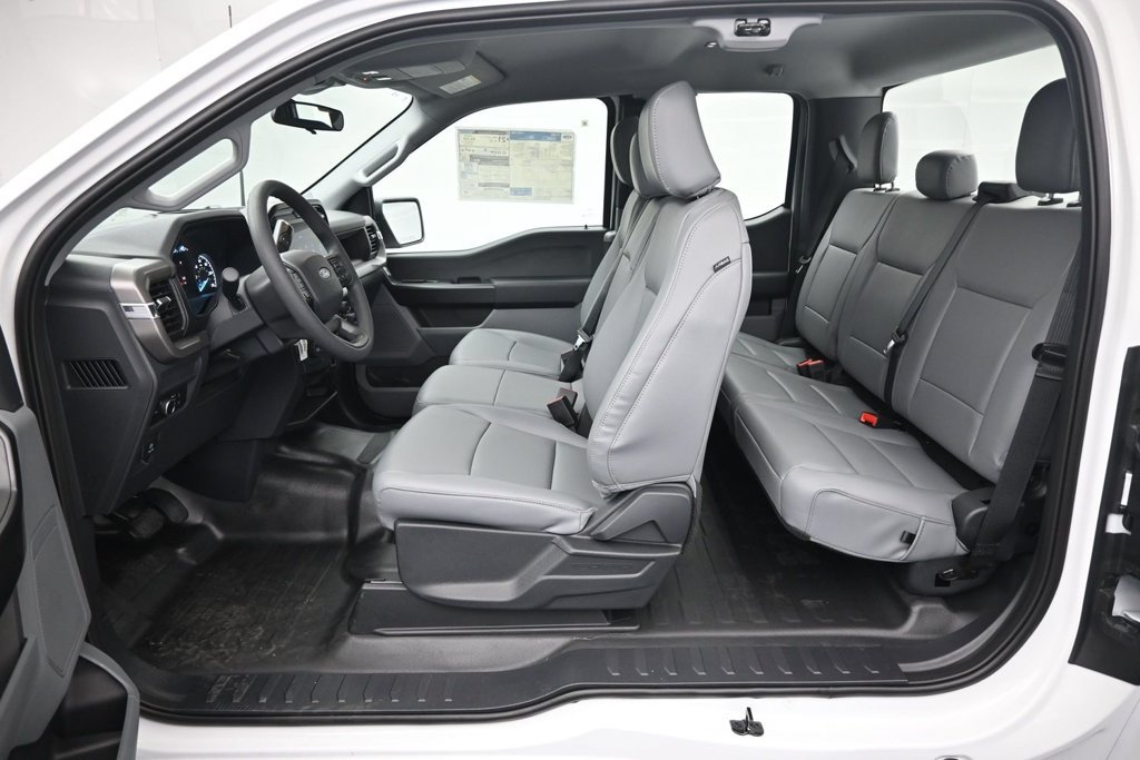 New 2026 Oxford White Ford XL image 12