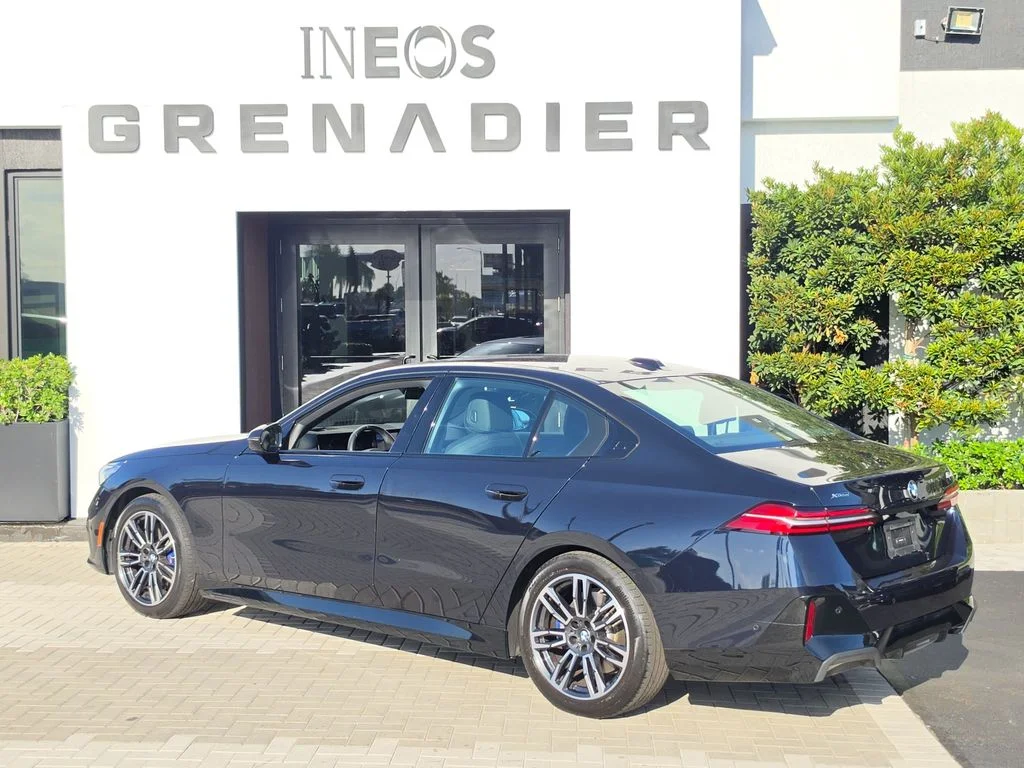 Used 2024 Black BMW 540i xDrive image 4