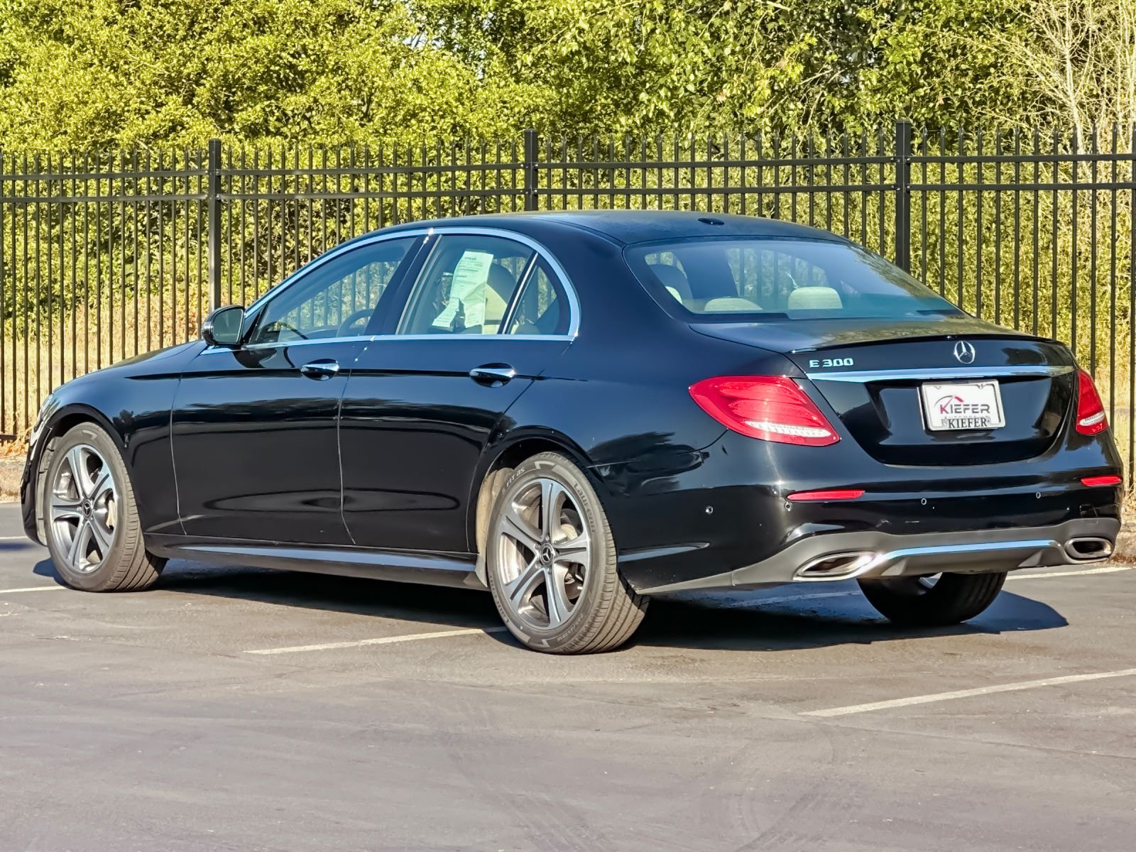 2019 Mercedes-Benz E-Class E300 - Photo 6