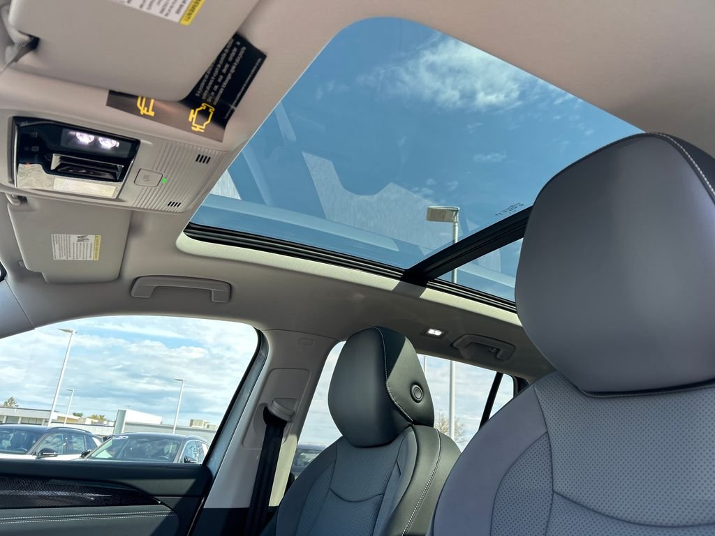 New 2026 Silver Volkswagen 2.0T SE image 11