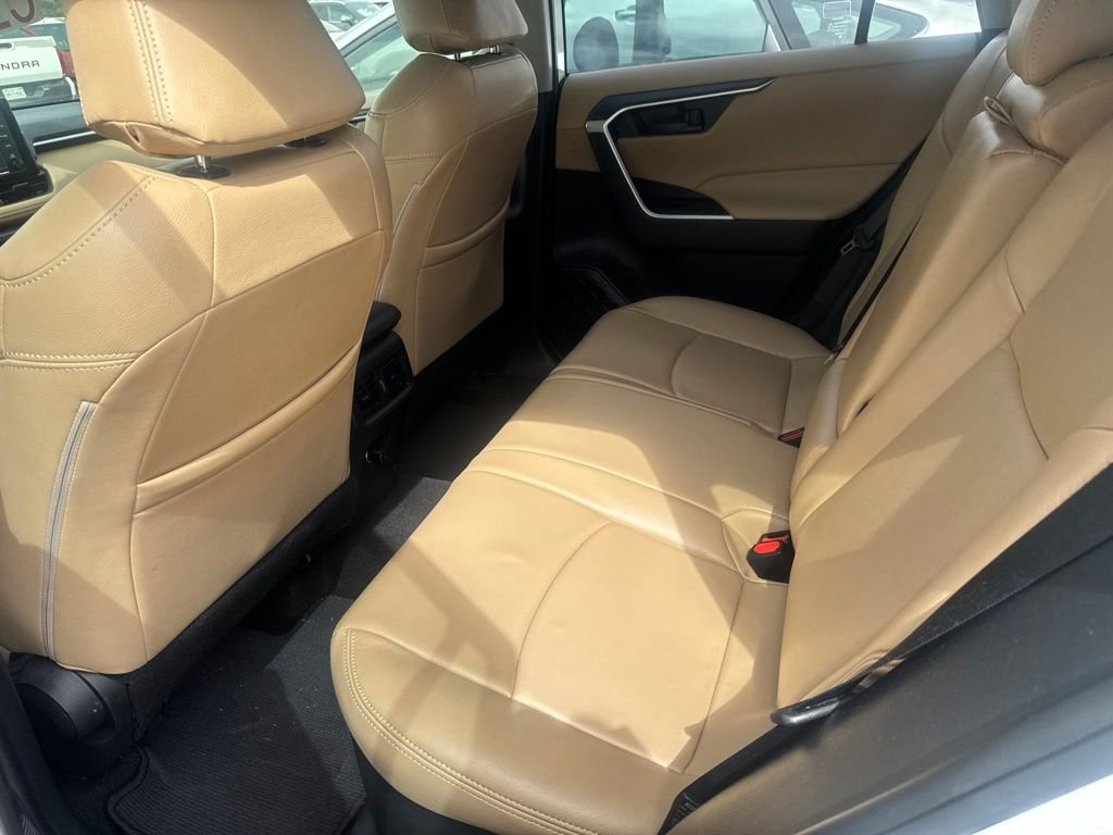 Used 2021 White Toyota LE image 3