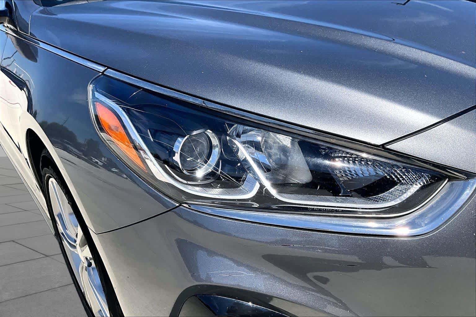 Used 2018 Machine Gray Hyundai Sport image 25