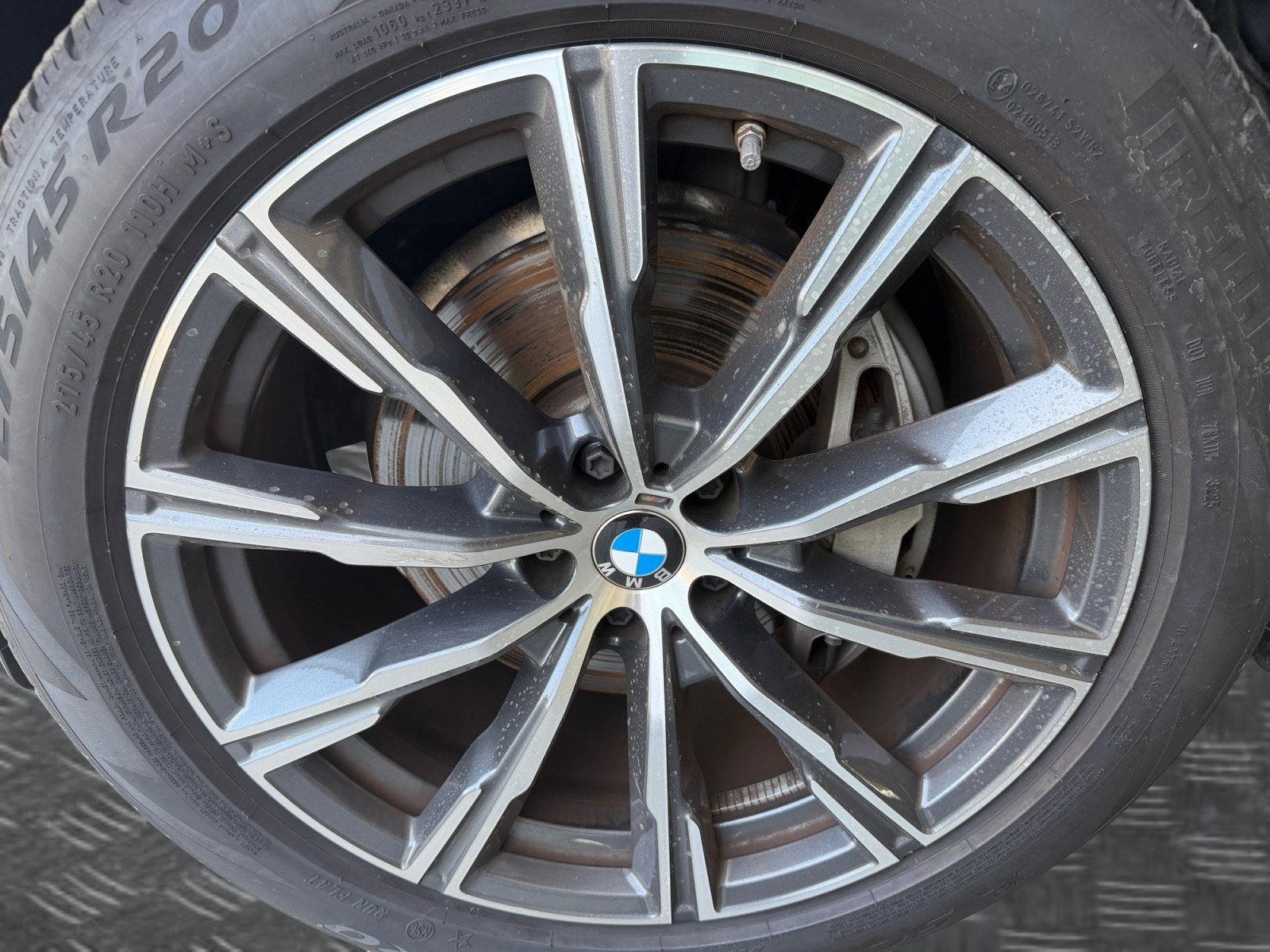 Used 2026 Black Sapphire Metallic BMW xDrive40i image 9