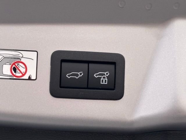 2026 Toyota Prius Plug-in Hybrid XSE Premium - Photo 9