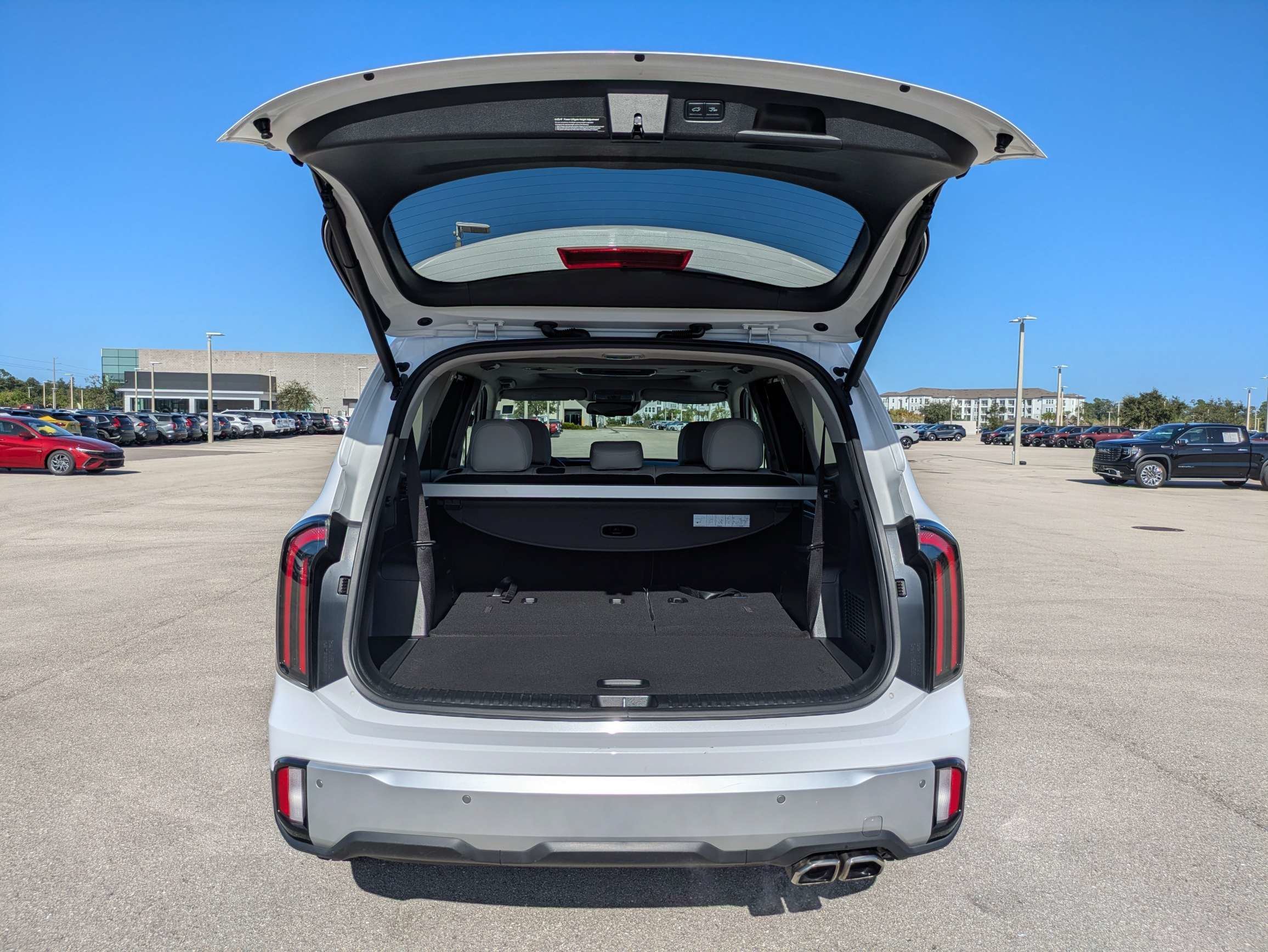 Certified Used 2024 Glacial White Pearl Kia EX image 33