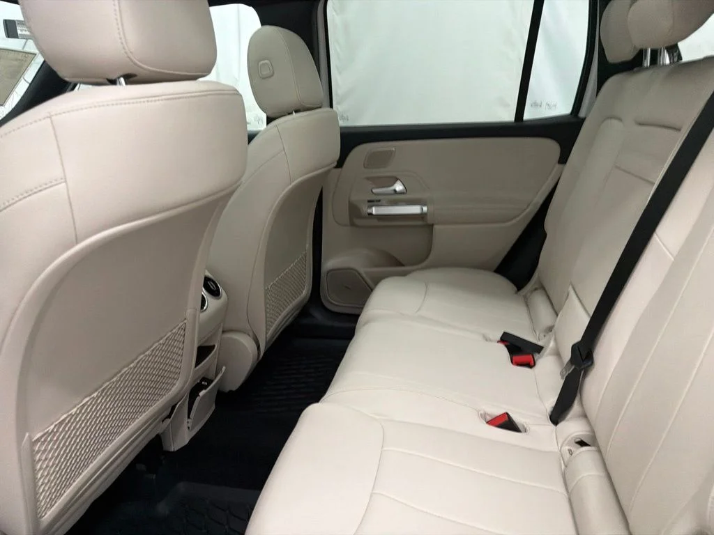 New 2026 White Mercedes-Benz GLB 250 image 19